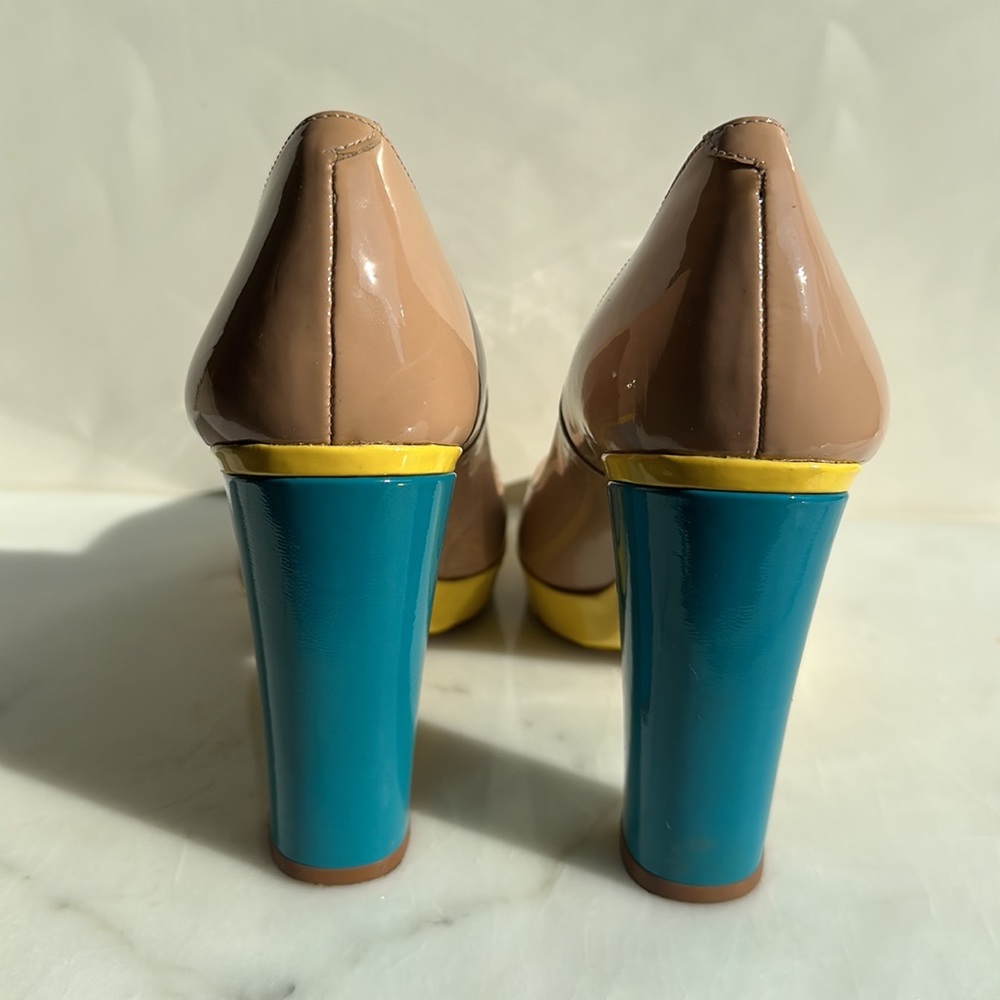 Paco Gil size 7/37 Patent Leather Nude, Yellow, Aegean Stacked 4 inch Heels - Picture 4 of 8